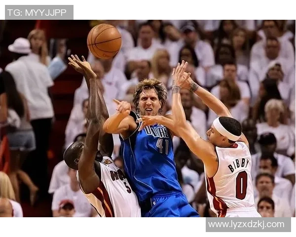 2006年NBA总决赛热火与小牛的巅峰对决回顾与精彩瞬间分析